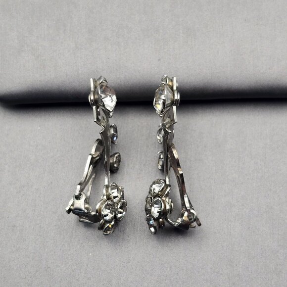 VTG Clip-On Rhinestone Spray Climber Clip-On Earrings 1.25" Silver Tone Cutout - Picture 5 of 7